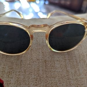 Raen Remmy 49 unisex Sunglasses Champagne Crystal Polarized 1-7/8 diameter